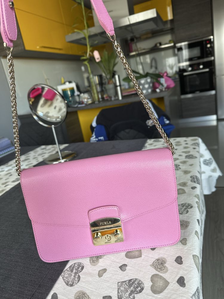 Furla - чанта, среден размер