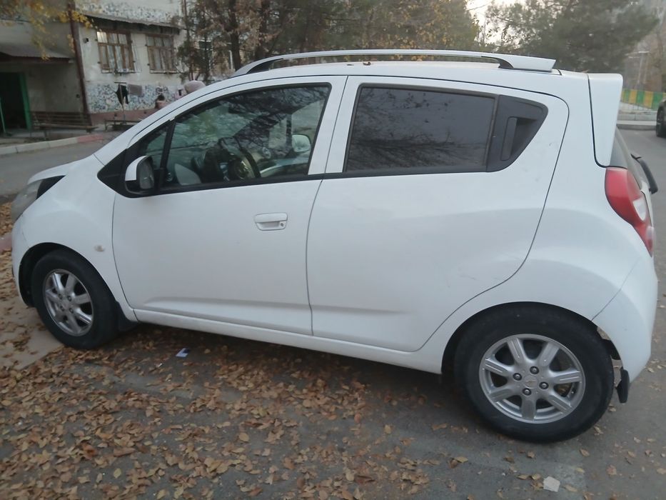 Spark 2018 avtamat sotiladi srochna