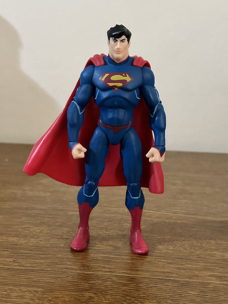 Figurina DC Superman din seria animata Justice League War