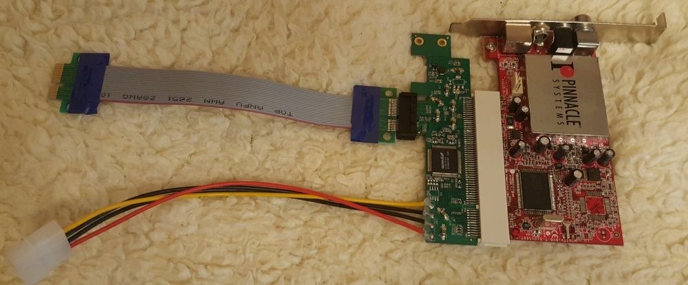 Adaptor PCI-e 1X la PCI de tip vechi