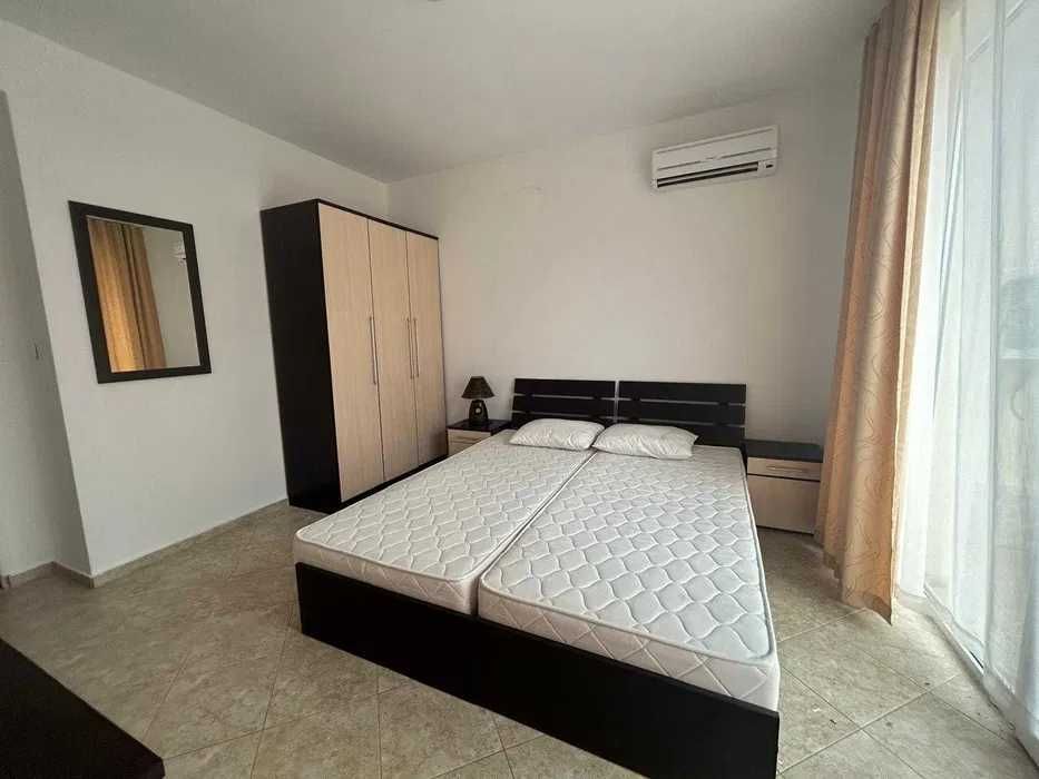Продава се Тристаен апартамент в к.к. Слънчев бряг - 88 кв.м за 950 €/кв.м - Снимка #3