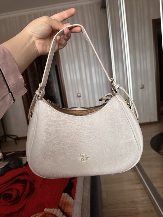 Сумка от Coach, вмести моя и очень комфортная,