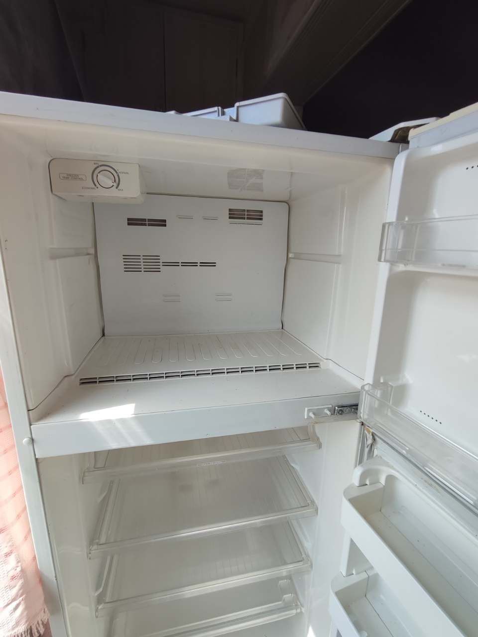 Продам Двухкамерный Холодильник Deawoo