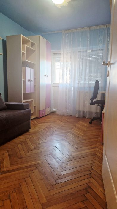 Închiriez apartament 3 camere Cetate lângă Gradinita 12,