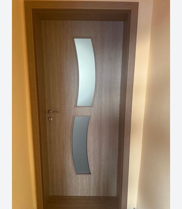 Usa de interior stare foarte buna