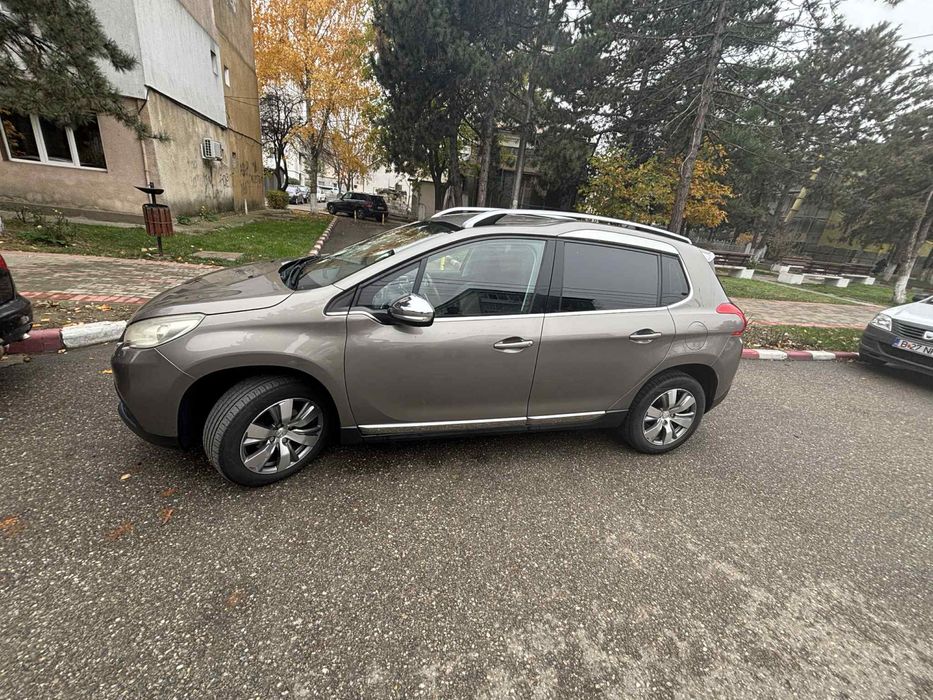 De vanzare  Peugeot 2008 e HDI
