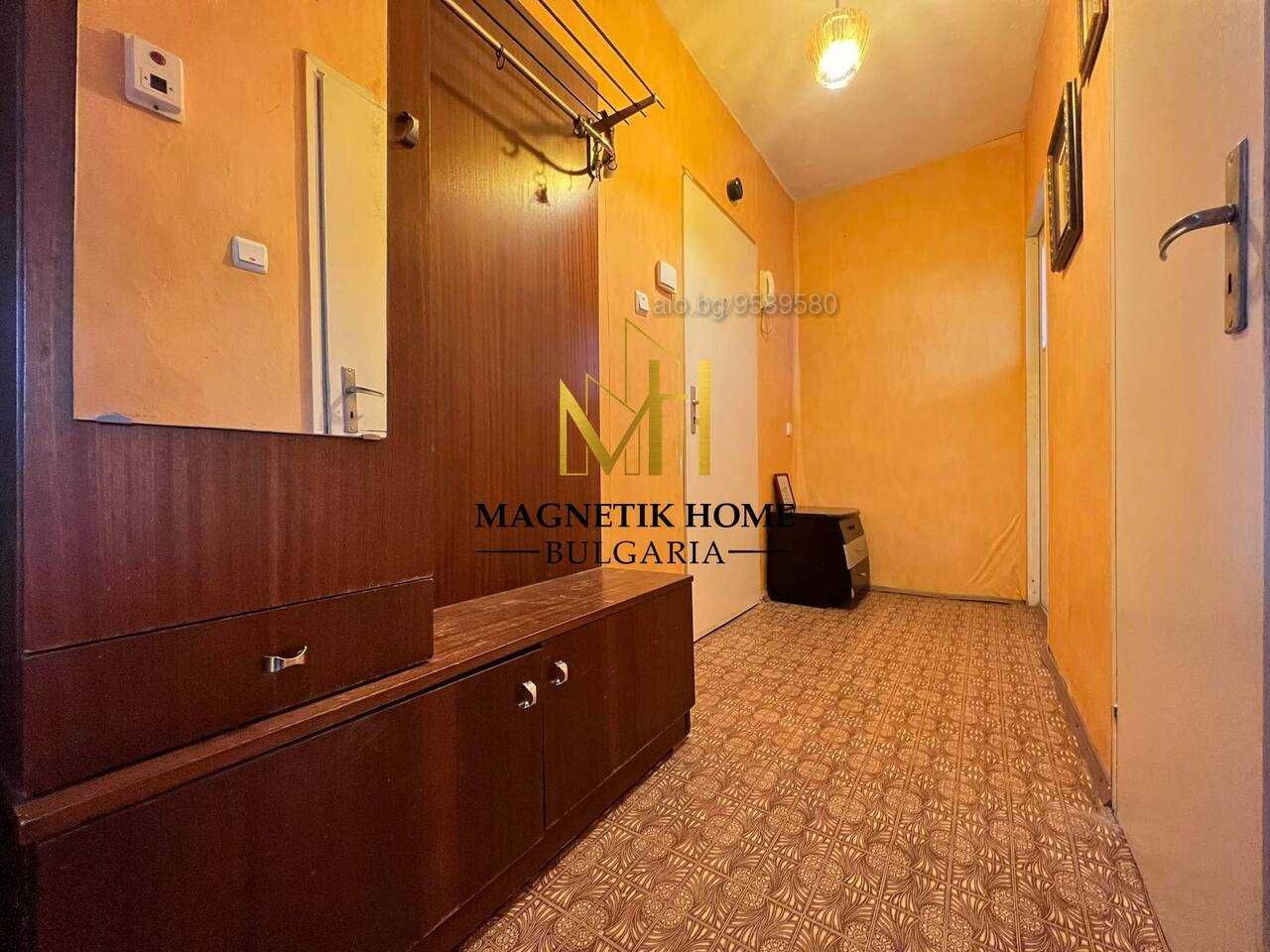 Дава се под наем Двустаен апартамент в Бургас, Лазур - 50 кв.м за 229.5 € - Снимка #2