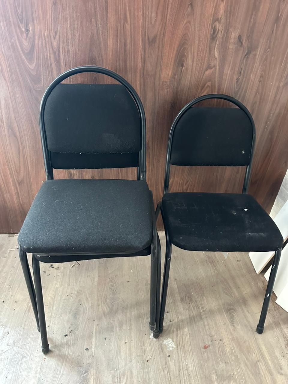 Продаю кресло и стулья
