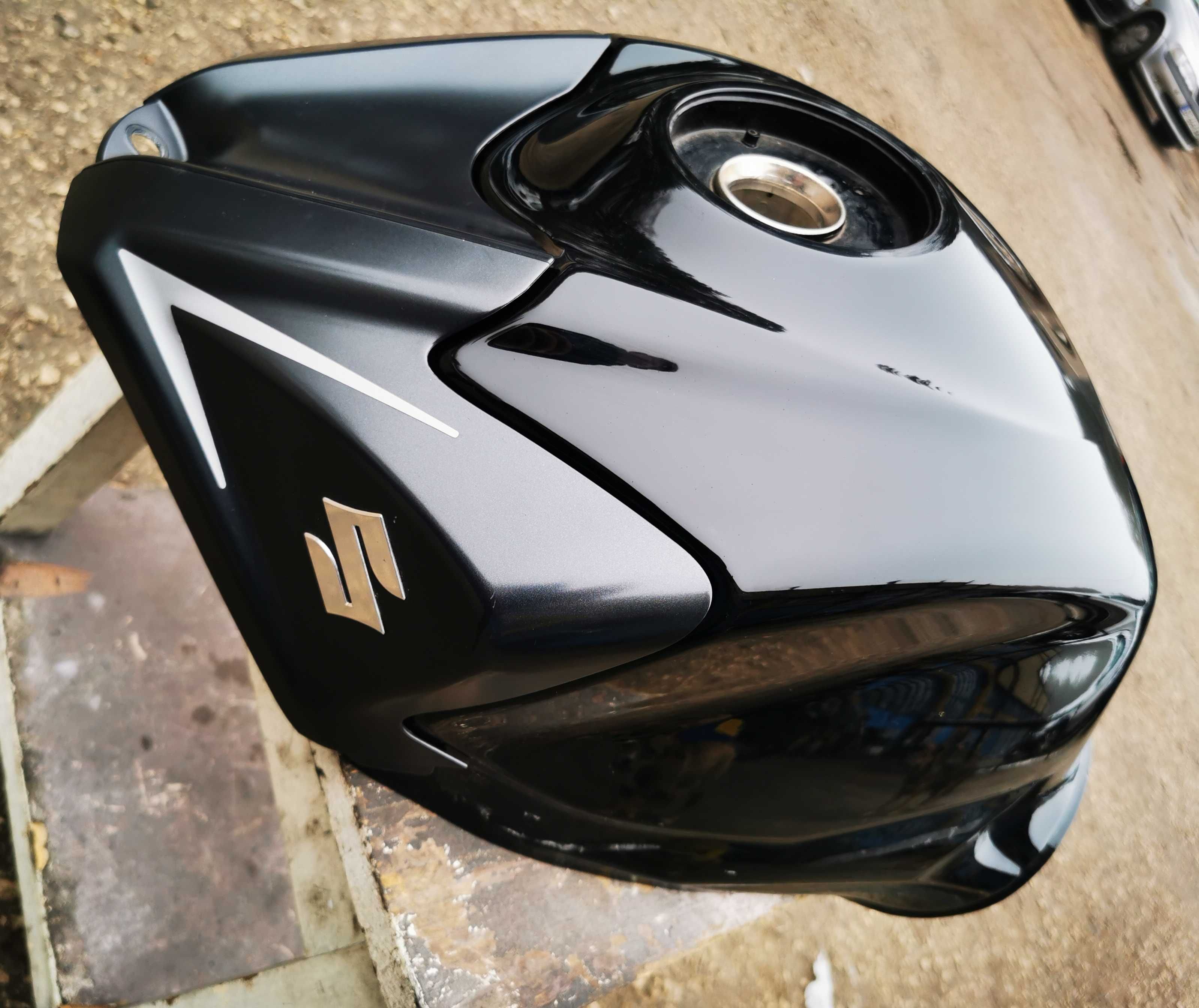 Suzuki gsxs 600-750 K9
