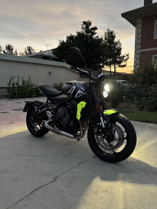 Triumph Trident 660