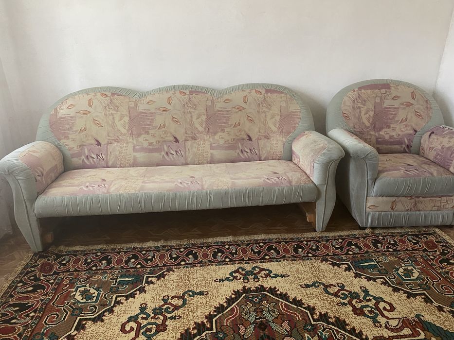 Продаю диван и кресло