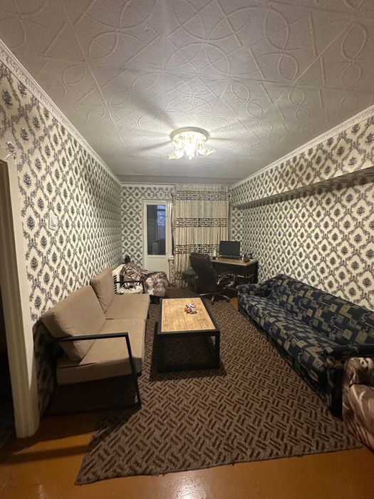 Трехкомнатная квартира на 60 кВ.м на 4 этаже в кирпичном доме к/к 2/4