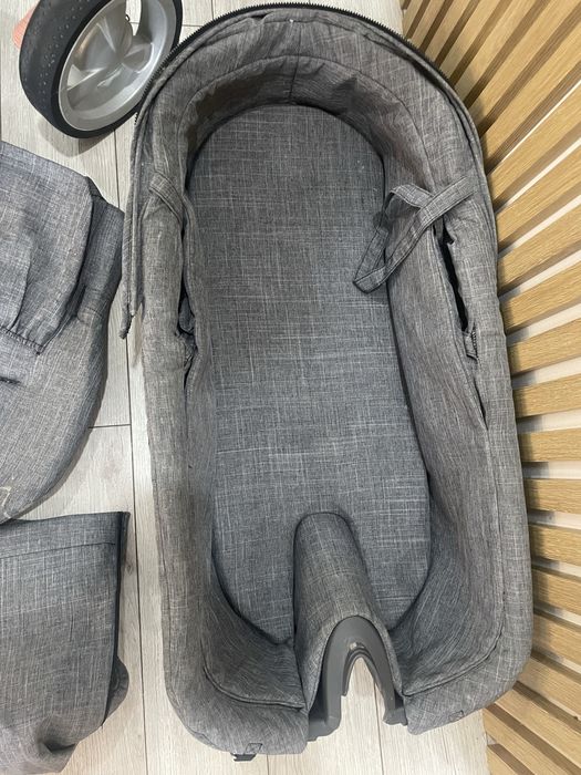 Carucior stokke v4 black malange