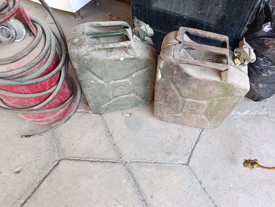 Канистры для бензина