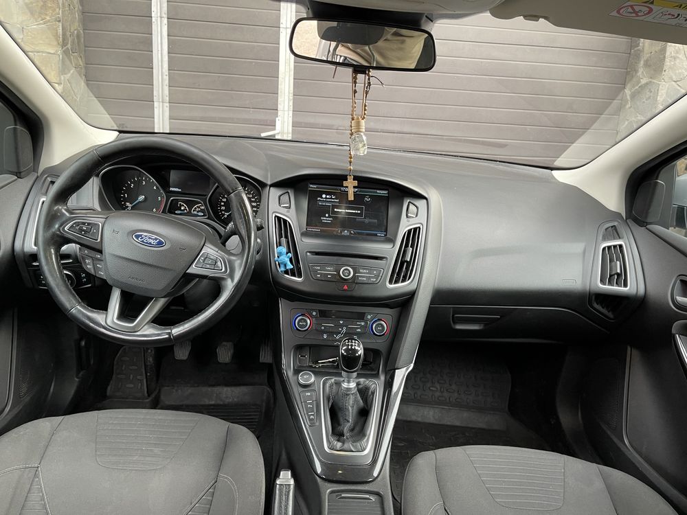 Ford focus 2015.