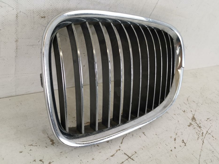 Решетка Радиатор Дясна Носач БМВ Серия 5 Е60/Е61 [фейслифт] [ - ] Ориг