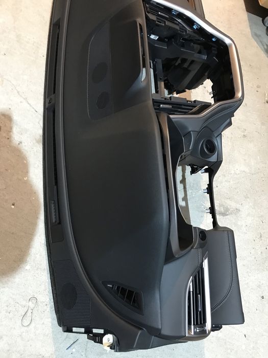 Plansa bord subaru outback 2021