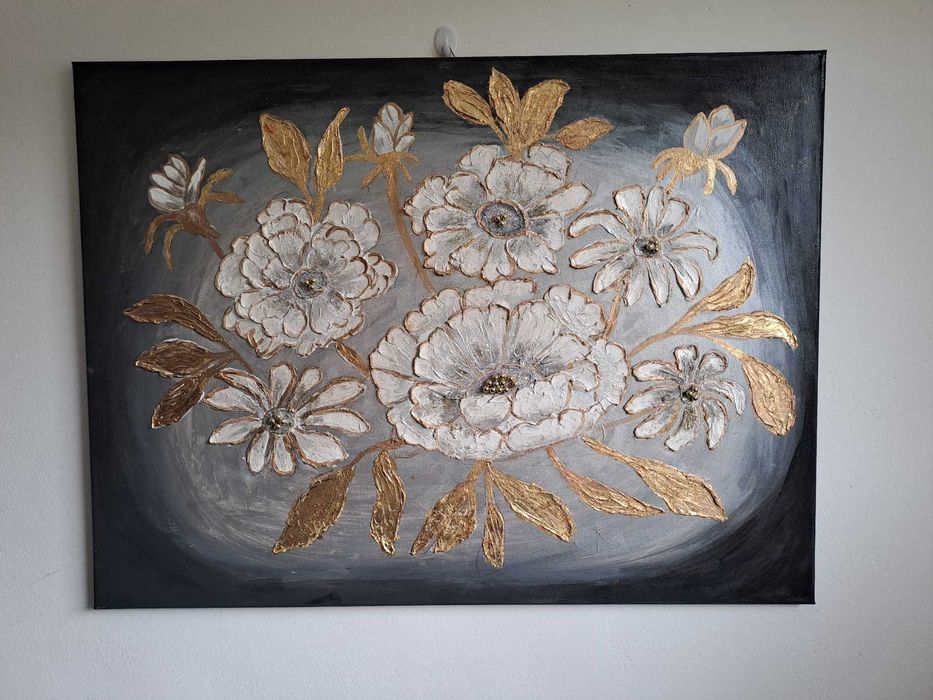 Tablou floral 3D elegant – flori aurii și albe pe fundal gri