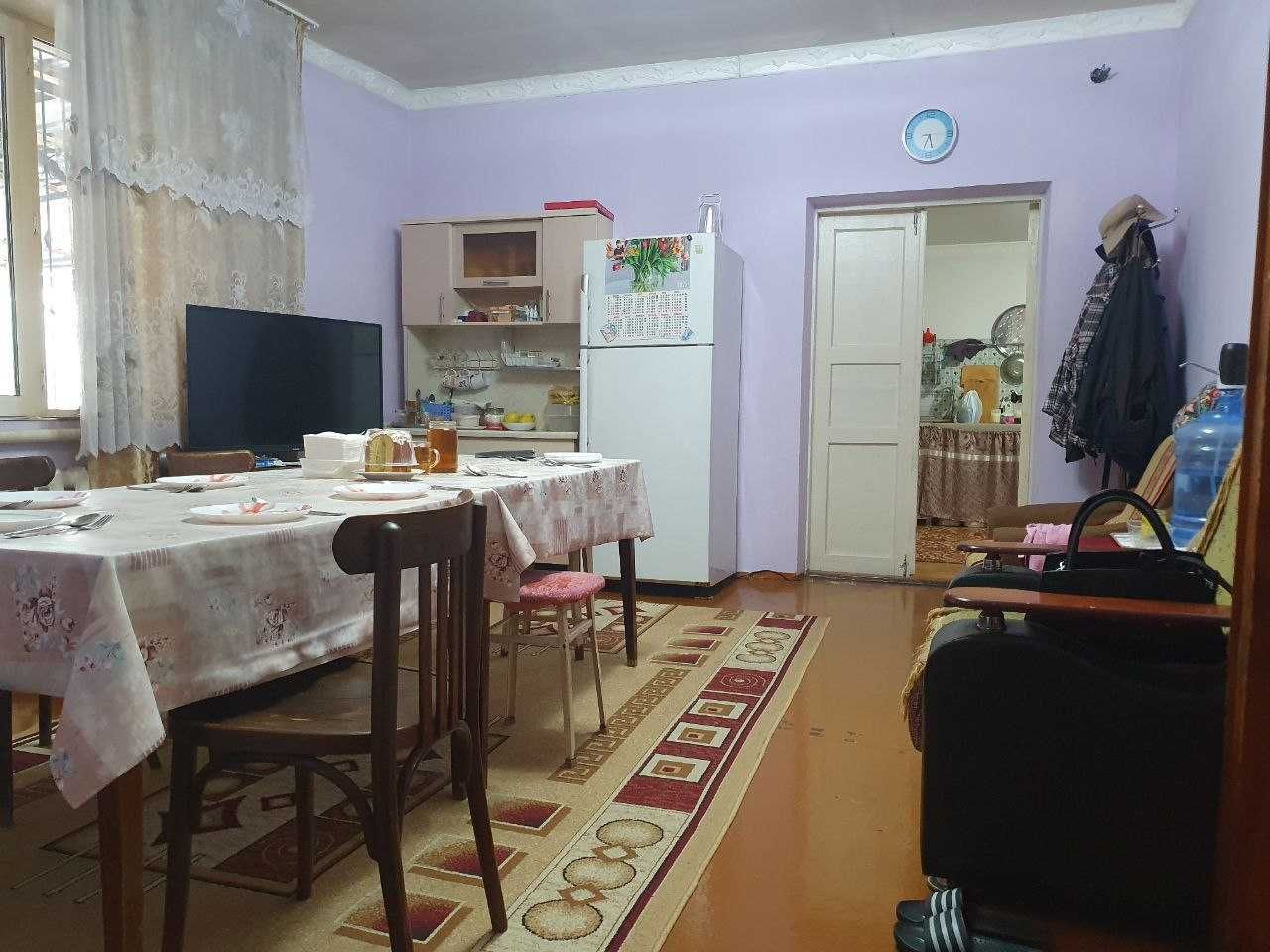 Срочно Продается 5-ком. дом, участок 8-сот. в Бектемирском районе.