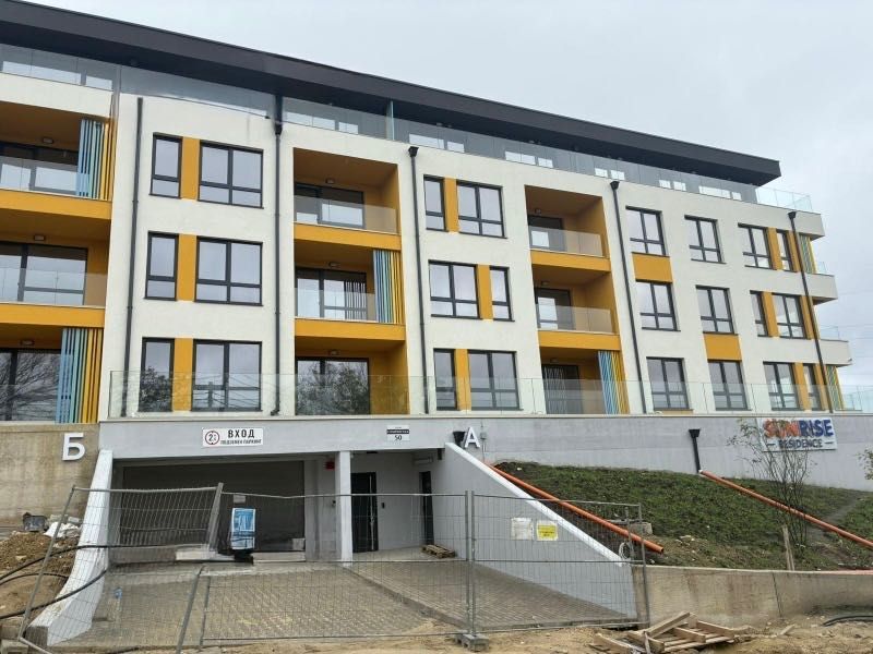 собственик продава двустаен апартамент акт 16 до два месеца