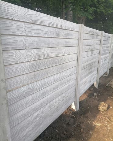 Gard beton cu plasă de Buzău