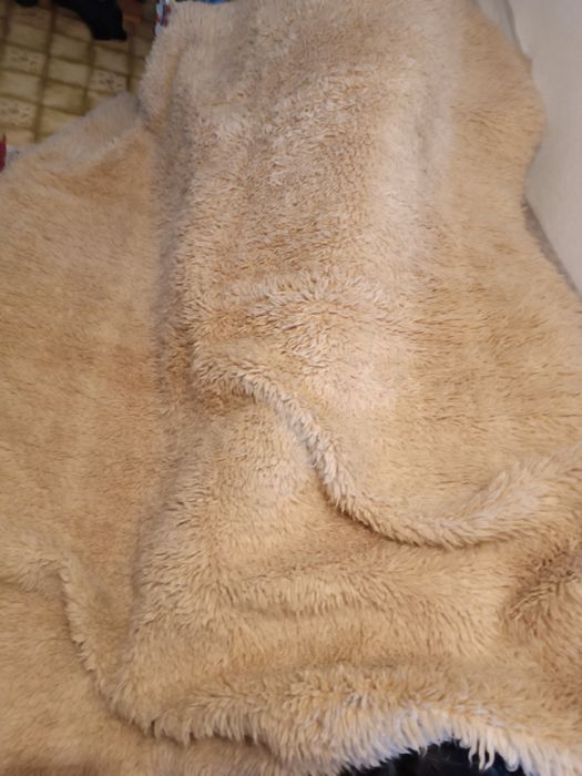 Китеници  размер2.30на 1.80.