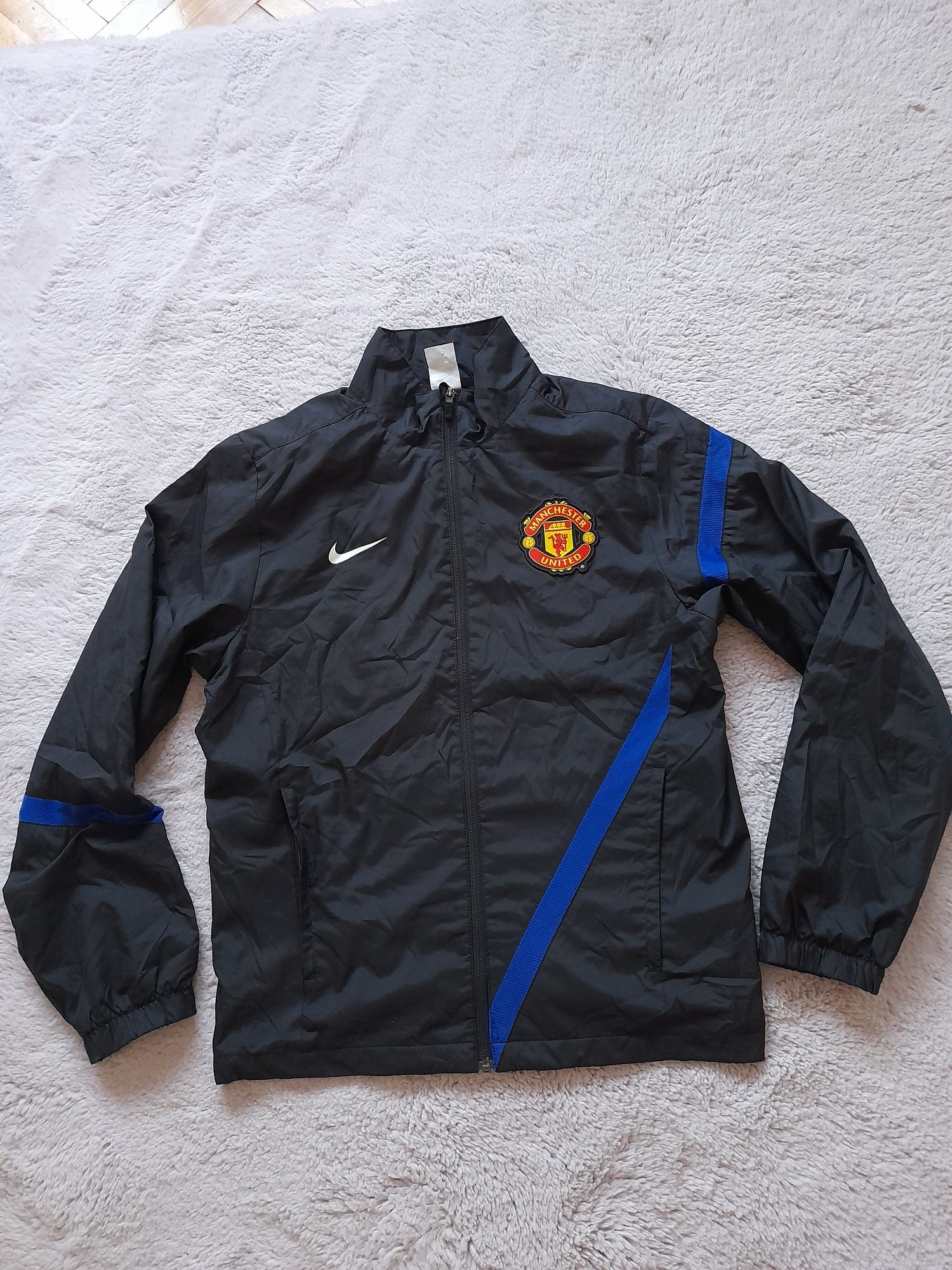 Nike Manchester united горнище S- M размер.