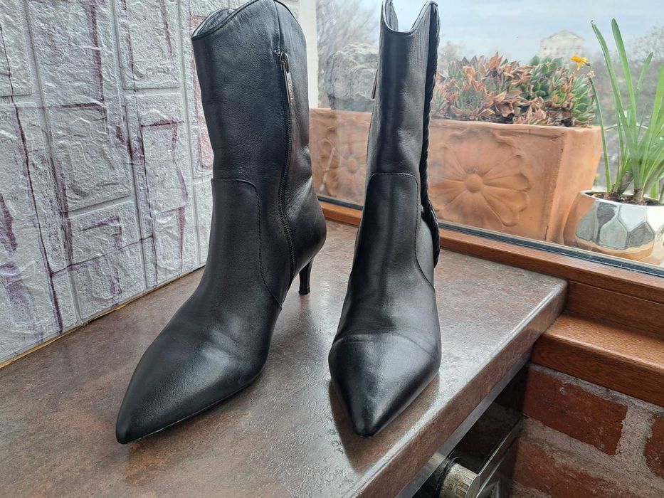 дамски боти,зимни обувки,ботуши на токче Liu Jo номер39