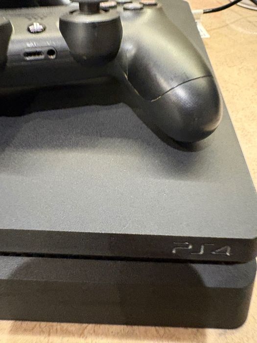 Consola PS 4 Slim