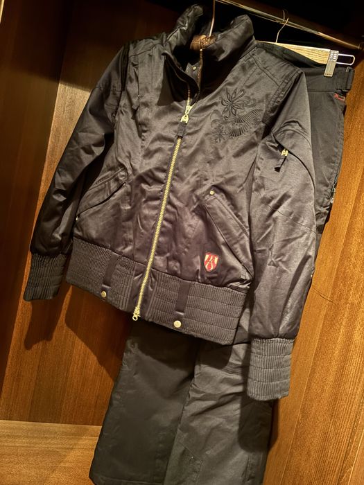 Costum ski cu gluga detasabila si curea