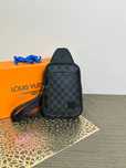 Borseta Piept Louis Vuitton Sling Bag Monogram Calitate Premium