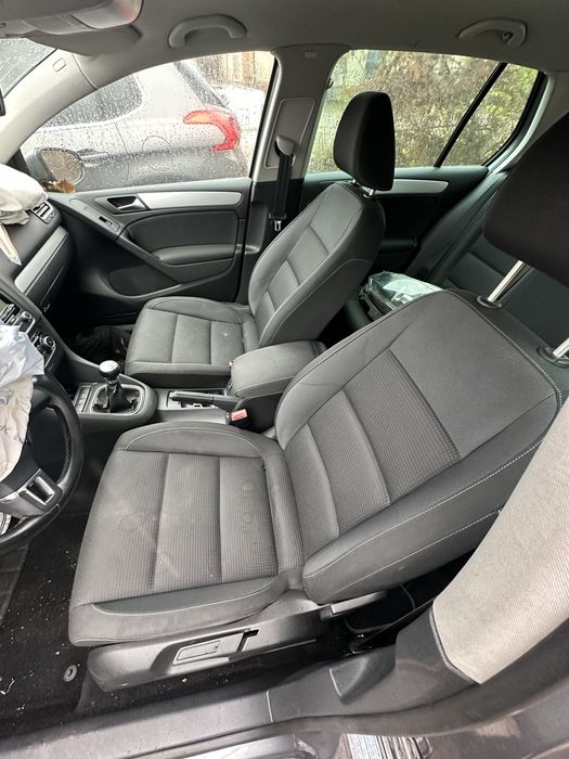 Vand Volkswagen Golf 6 1.2 TSI 2010 avariat defect