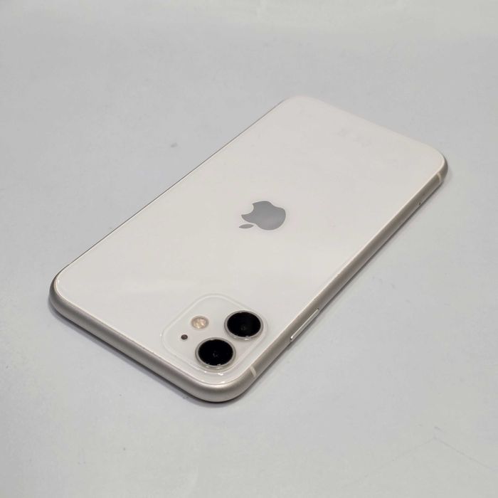 Hope Amanet P8 - iPhone 11 128GB / 81% / Ecran zgariat