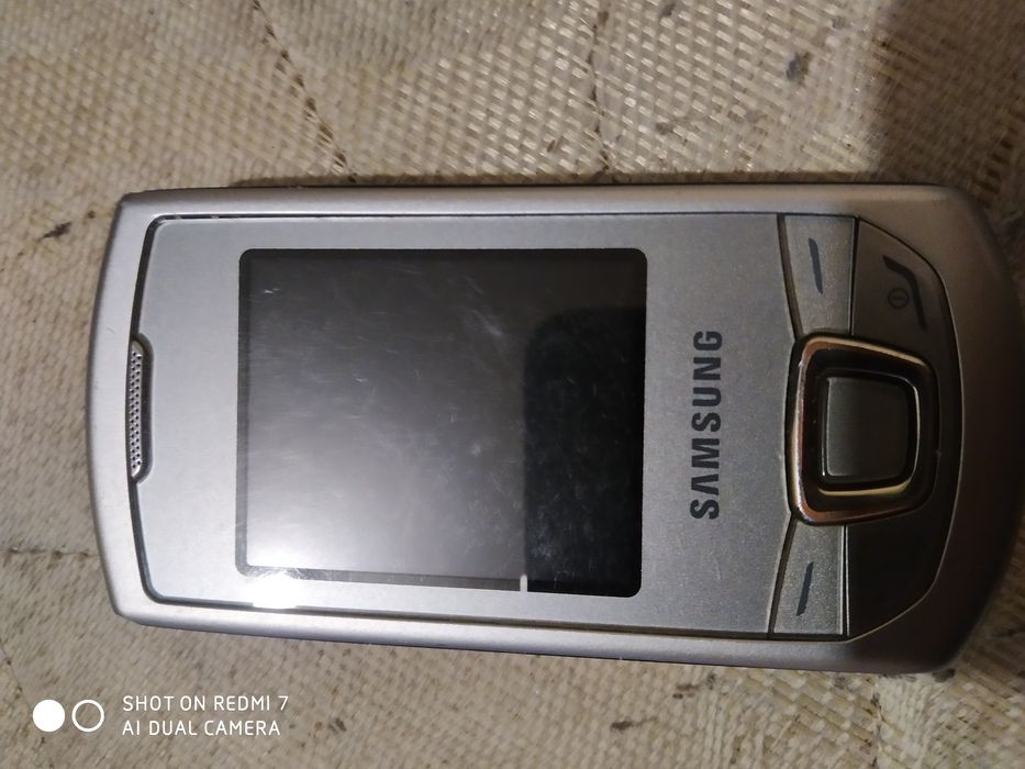 Samsung слайдър с копчета