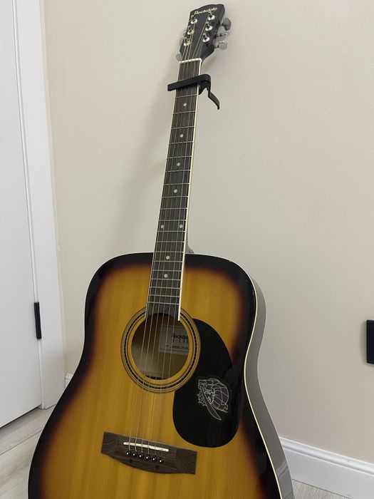 Гитара в отличном состоянии