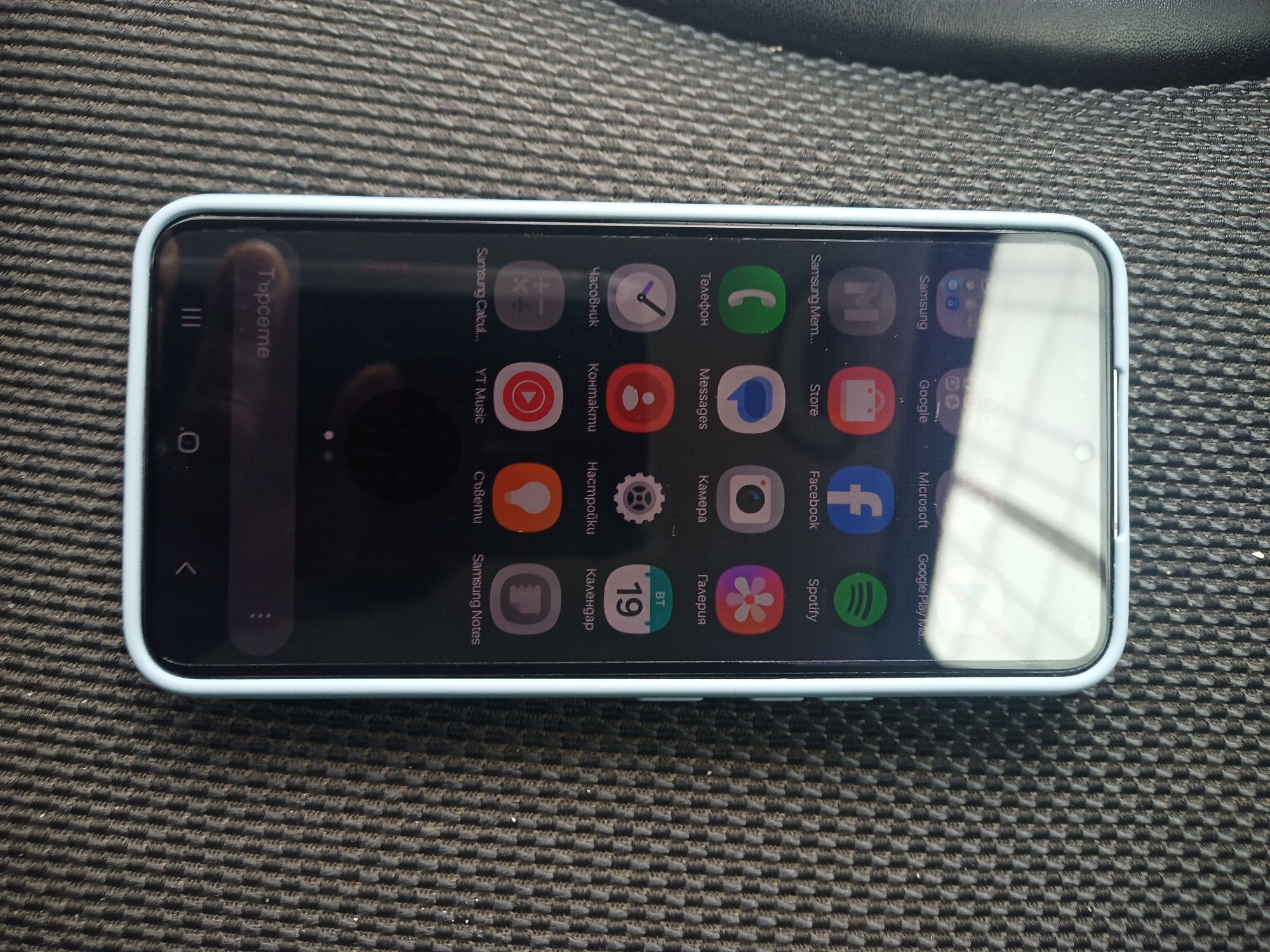 Продавам телефон SAMSUNG s22