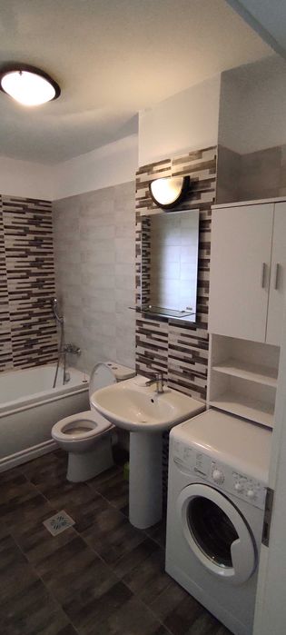 Particular inchiriez garsoniera Sanpetru Residence