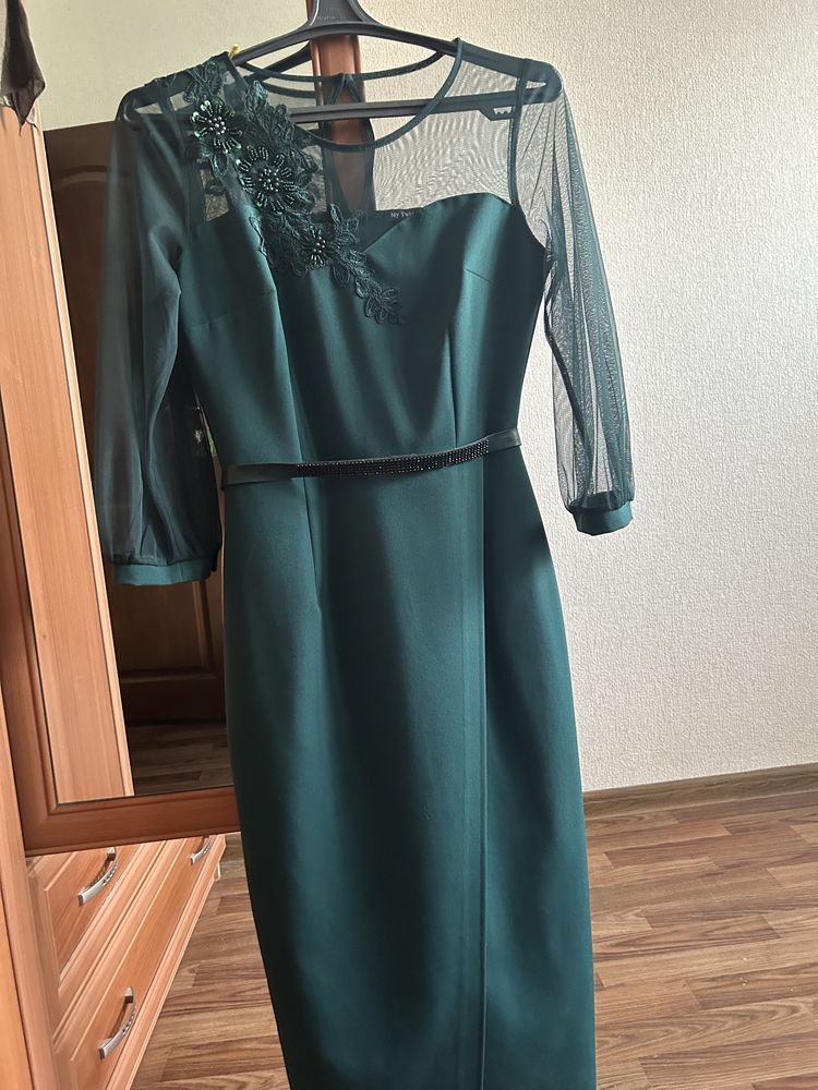 Платье вечернее,куплено в " Туфельке", производство Турция