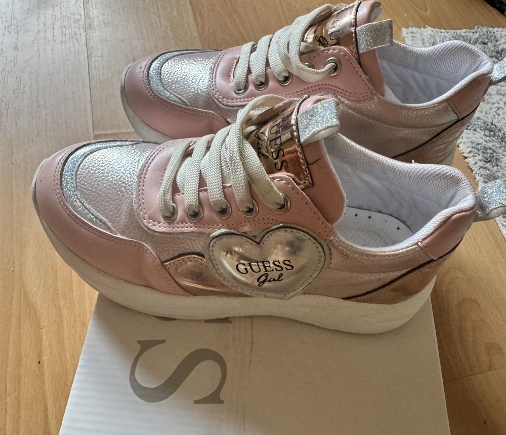 Детски обувки/маратонки Guess