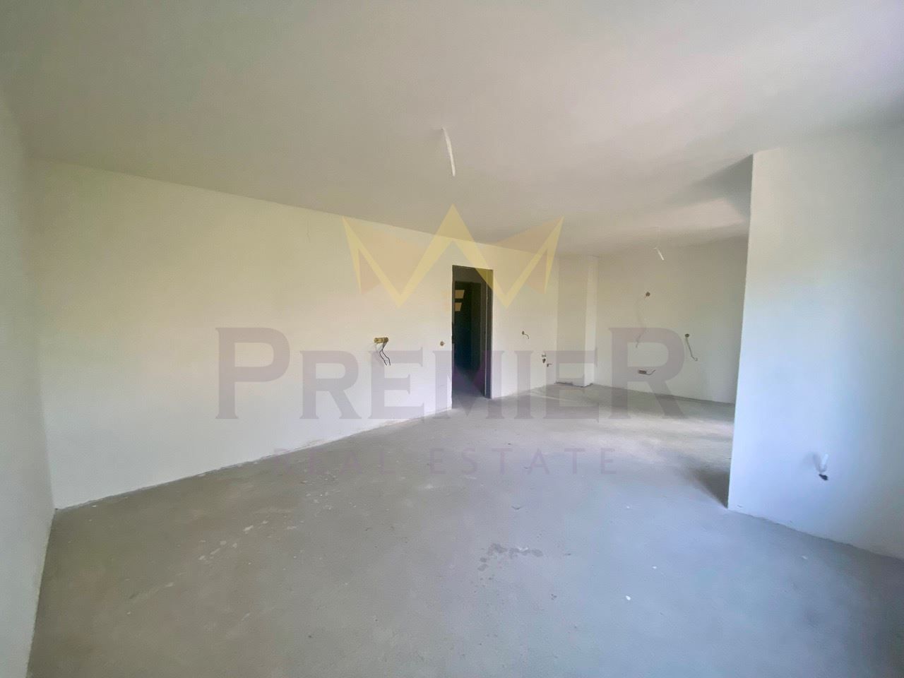 Продава се Двустаен апартамент в Перник, Център - 97 кв.м за 1400 €/кв.м - Снимка #5