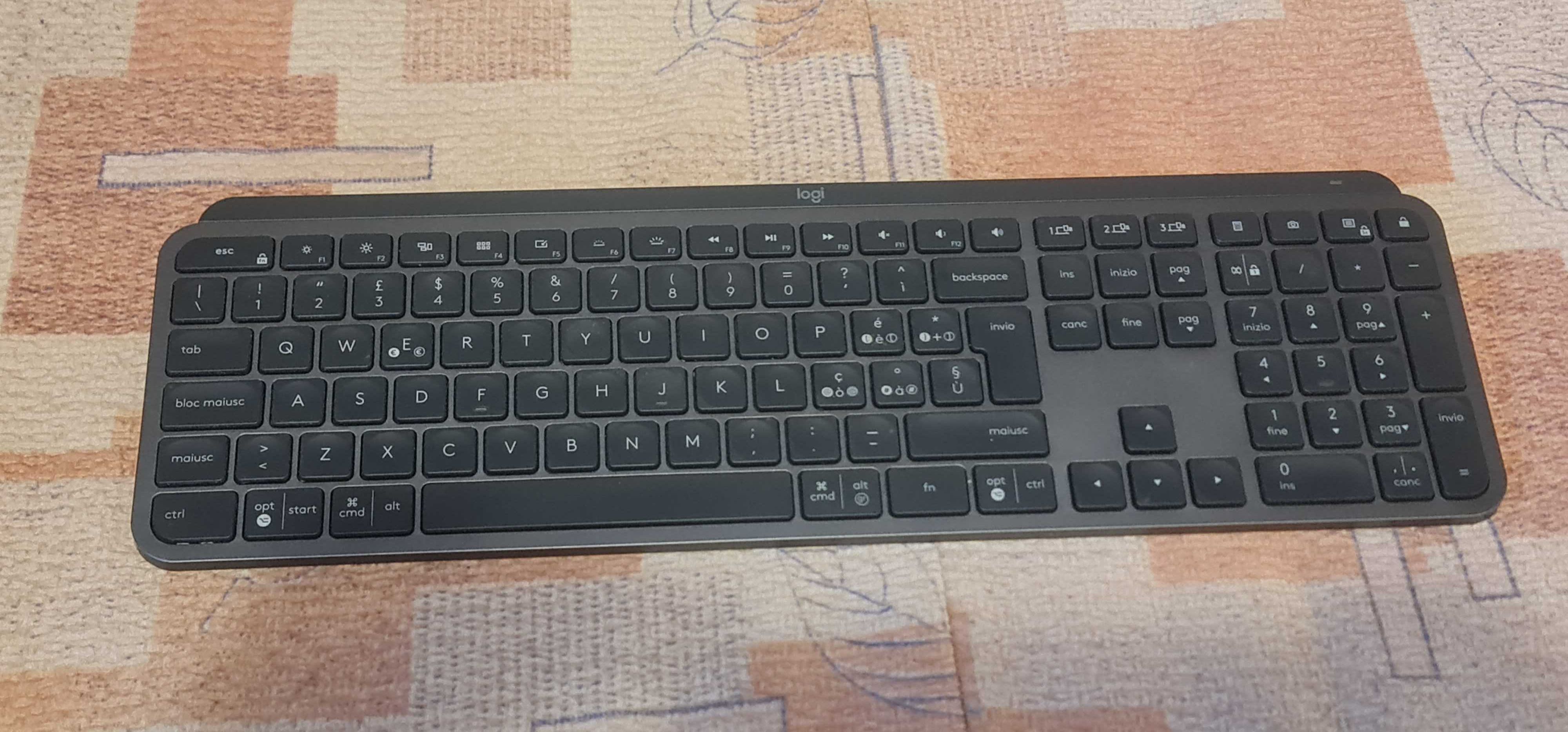 MX KEYS - LOGITECH - professional keyboard  -  QWERTY