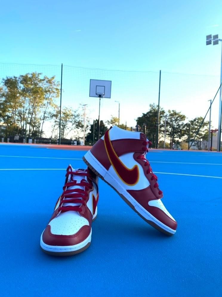 Обувки Nike dunk high gym red