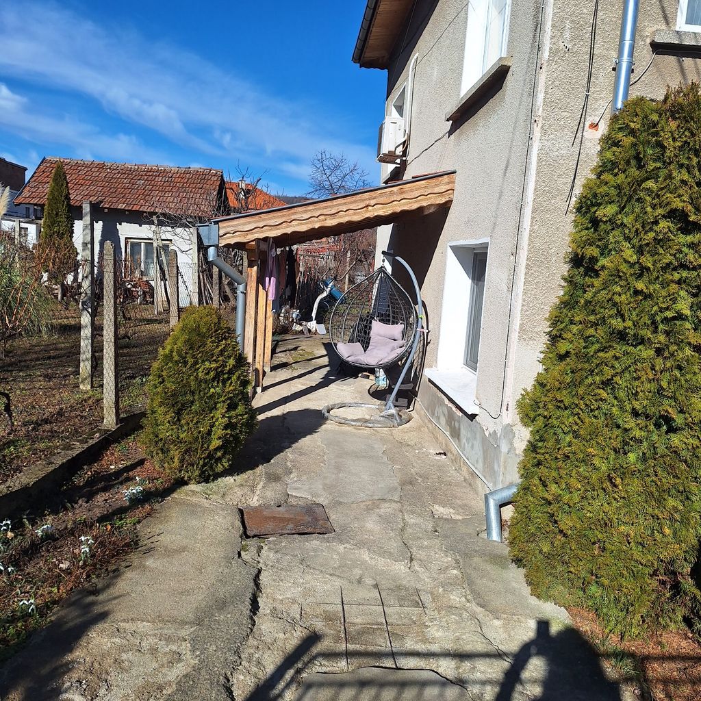 Продава се Къща в Берковица - 71 кв.м за 683 €/кв.м - Снимка #2