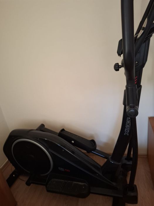 Vând bicicleta eliptica