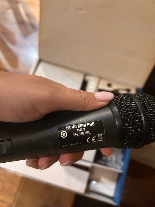 AKG комплект от 2 микрофона