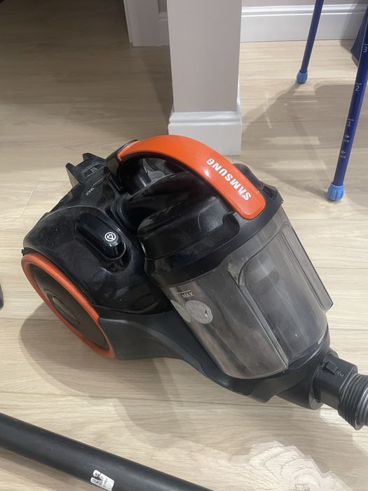 Пыльесос в отличном состоянии