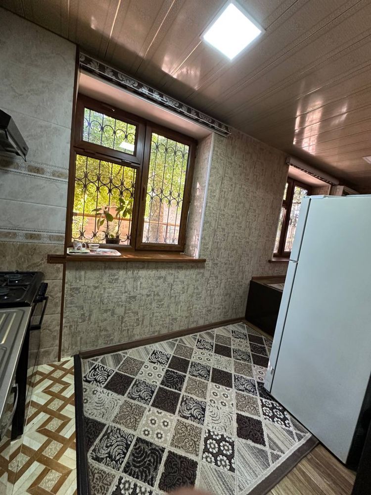 Чилонзор тумани Арнасой кучасида квартира ижарага берилади.