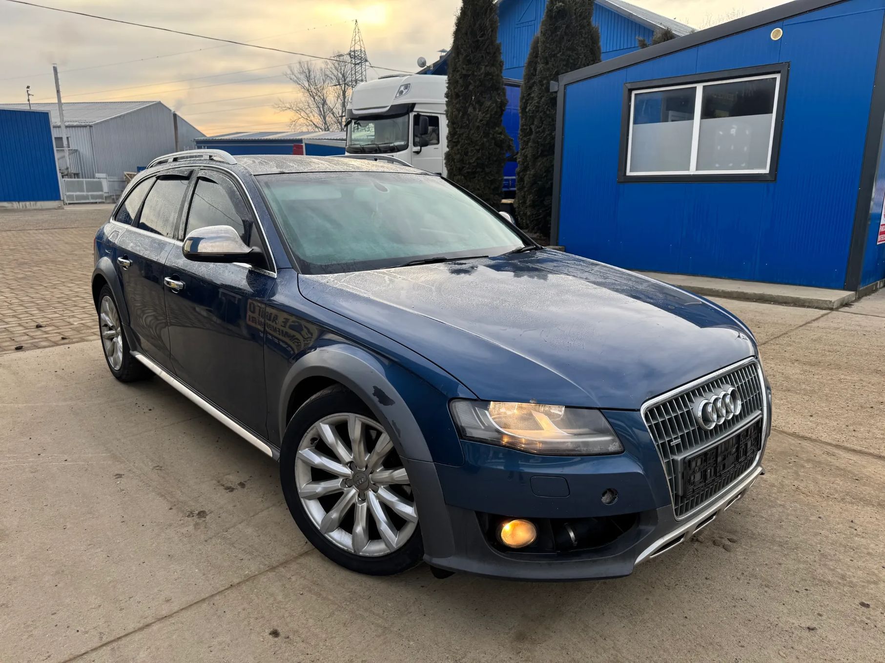 Dezmembrez / Dezmembrari / Piese Audi A4 B8 Allroad Quattro 2.0TDI CAHA 2011