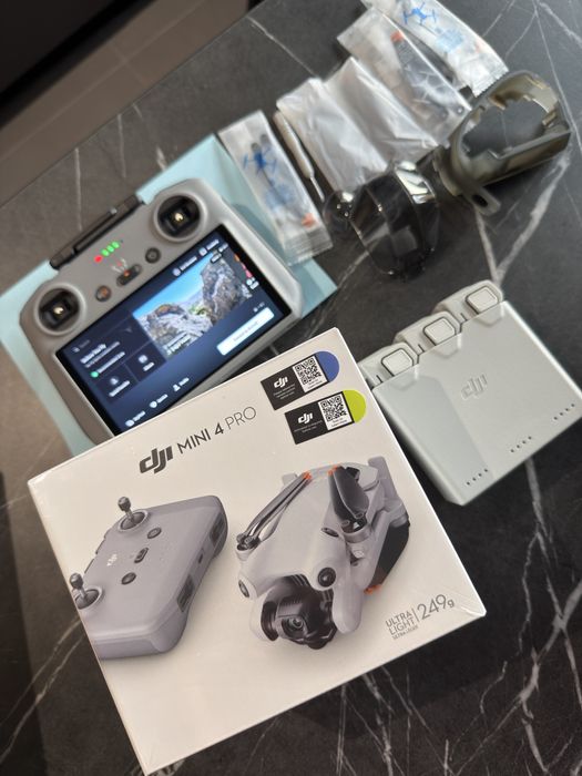 DJI Mini 4 PRO Fly More Combo