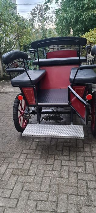 Vând trăsură maraton de 6 persoane